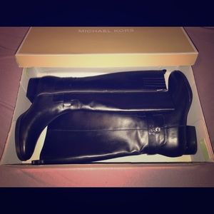 *BRAND NEW* Michael Kors Leather Boots